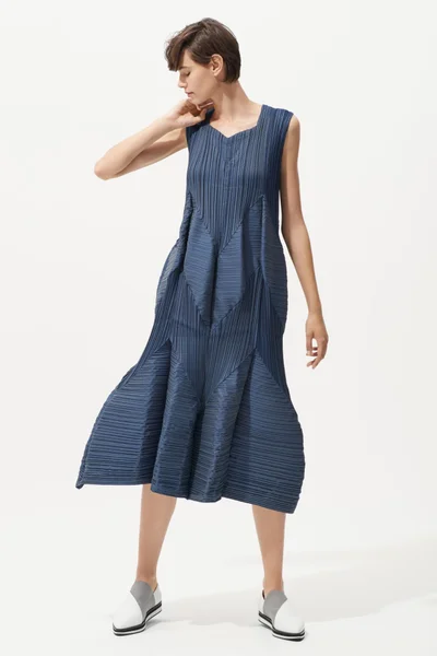 Look 10